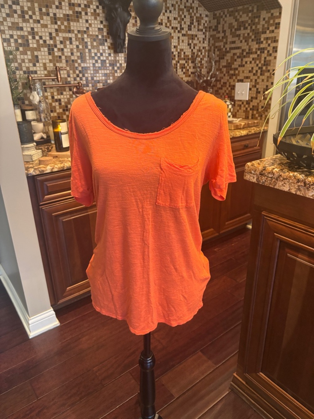 bebe Orange Short Sleeve Pocket Tee